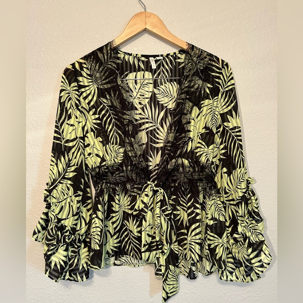 Chico’s XS Sheer Tropical Leaf Blouse Lace Trim Tie Waist Ruffle